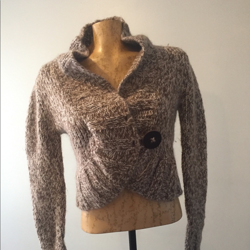 Marled Color Cropped sweater with Leather Close